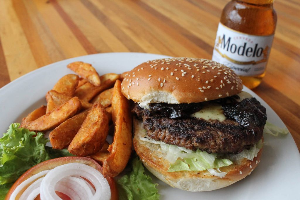 Philly Cheese Burger con Modelo Especial (Frisco Grill, Cayalá)