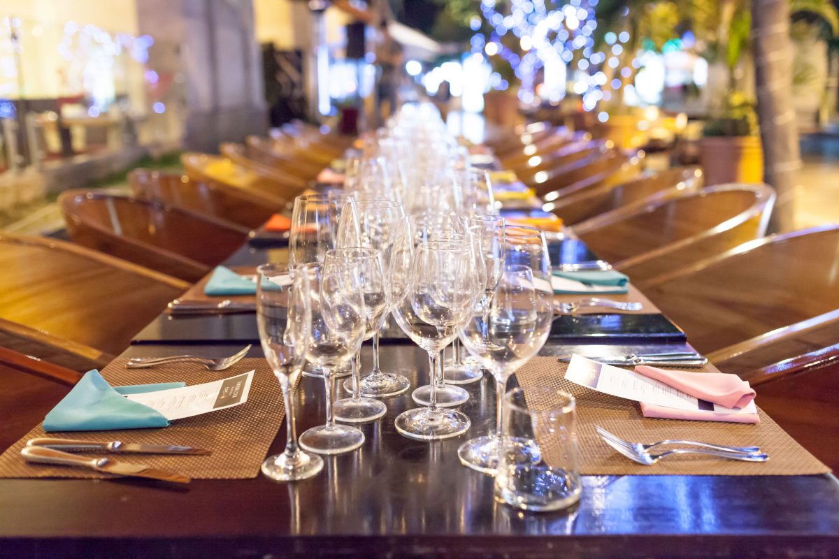 foodie-club-picasso-hotel-intercontinental-cena-portada-mesa-preparacion